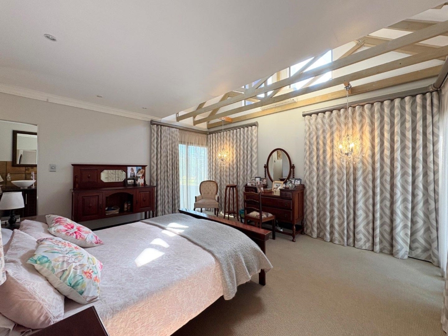 4 Bedroom Property for Sale in Woodland Hills Free State